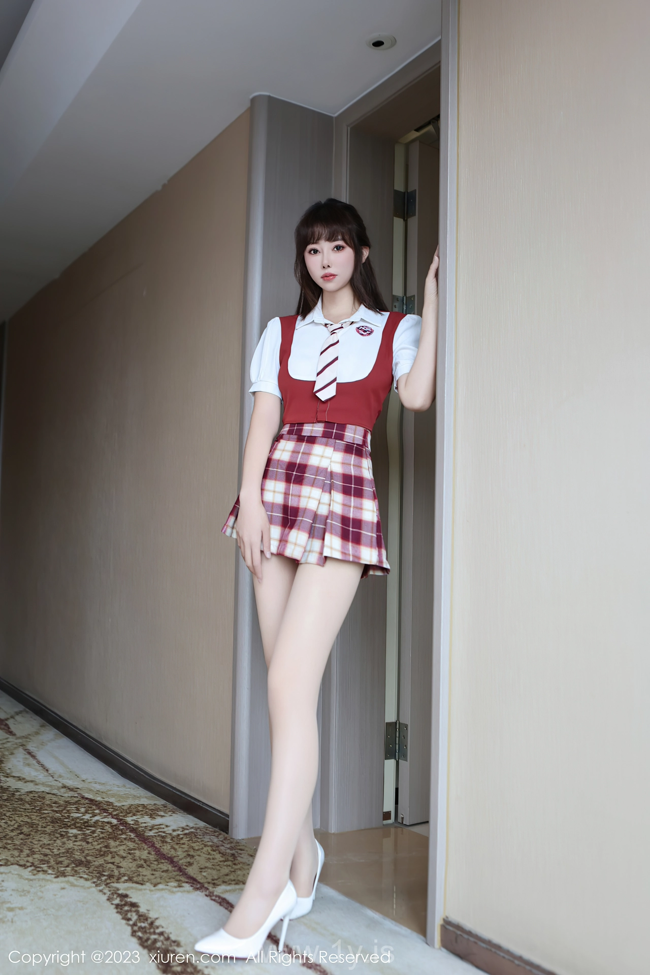XIUREN(秀人网) No.7851 Graceful Asian Enigma 金tiao