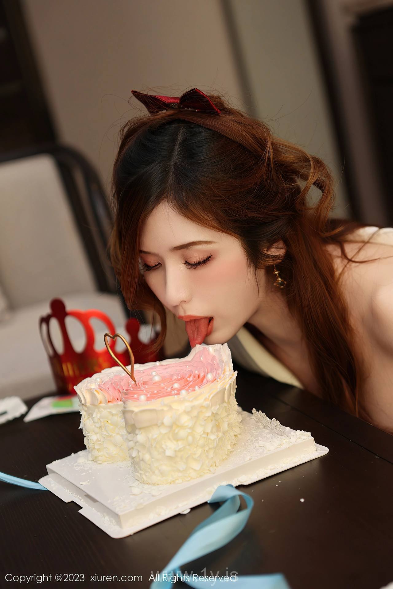 XIUREN(秀人网) No.7872 Tempting & Breathtaking Chinese Babe 月野兔美妞