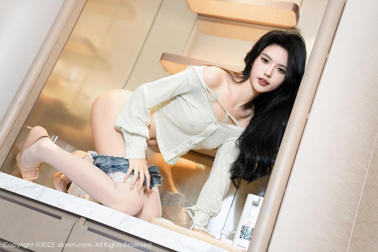 XIUREN(秀人网) No.7874 Slender & Knockout Asian Homebody Girl 浅浅Danny