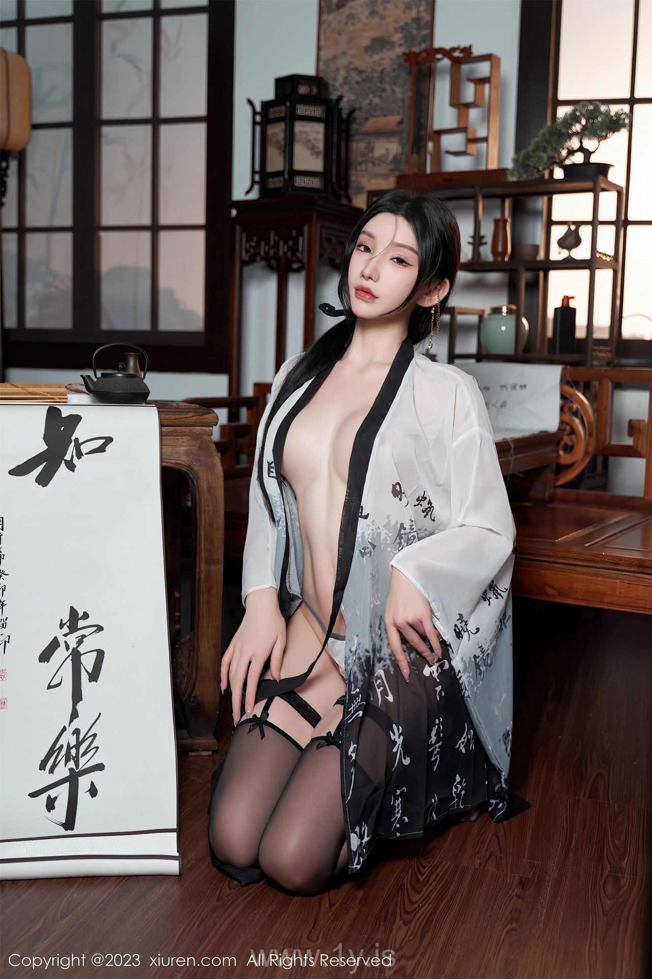 XIUREN(秀人网) No.7891 Shimmering Chinese Starlet 周于希Sally