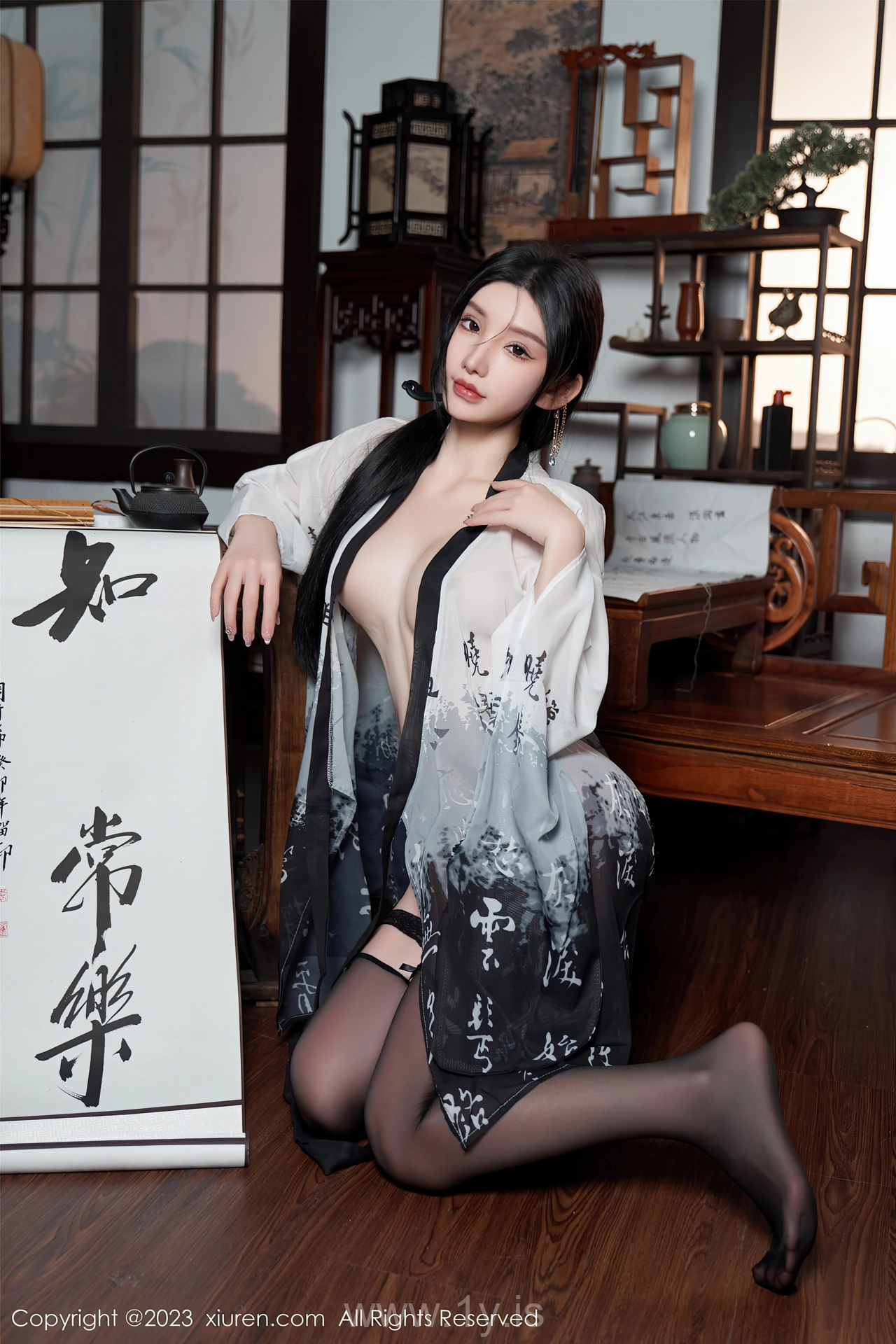 XIUREN(秀人网) No.7891 Shimmering Chinese Starlet 周于希Sally