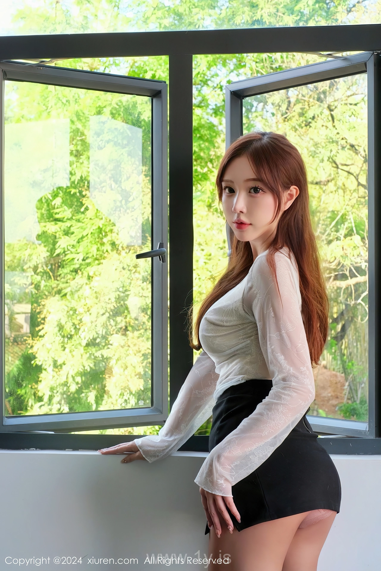 XIUREN(秀人网) No.7895 Chic & Fancy Chinese Sweetie LindaLinda