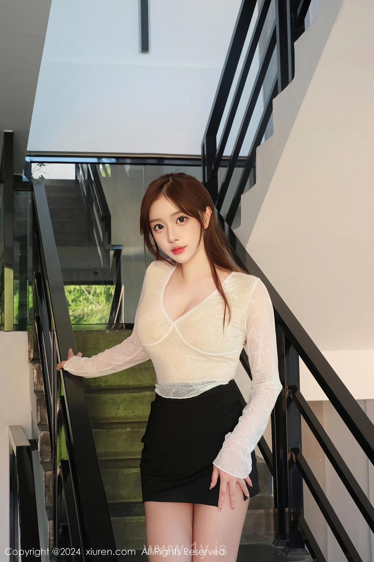 XIUREN(秀人网) No.7895 Chic & Fancy Chinese Sweetie LindaLinda