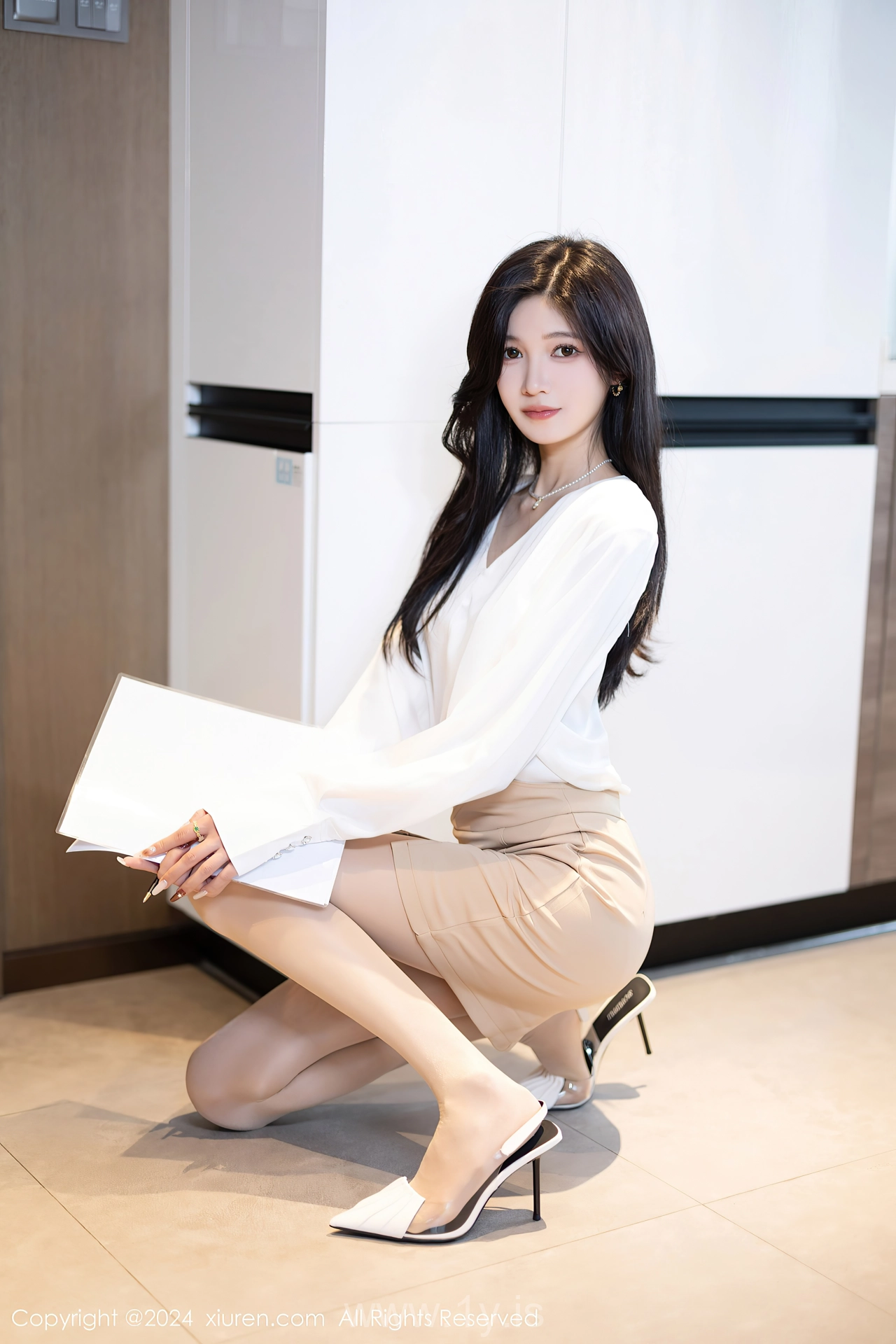 XIUREN(秀人网) No.7906 Stylish Chinese Belle 程程程-