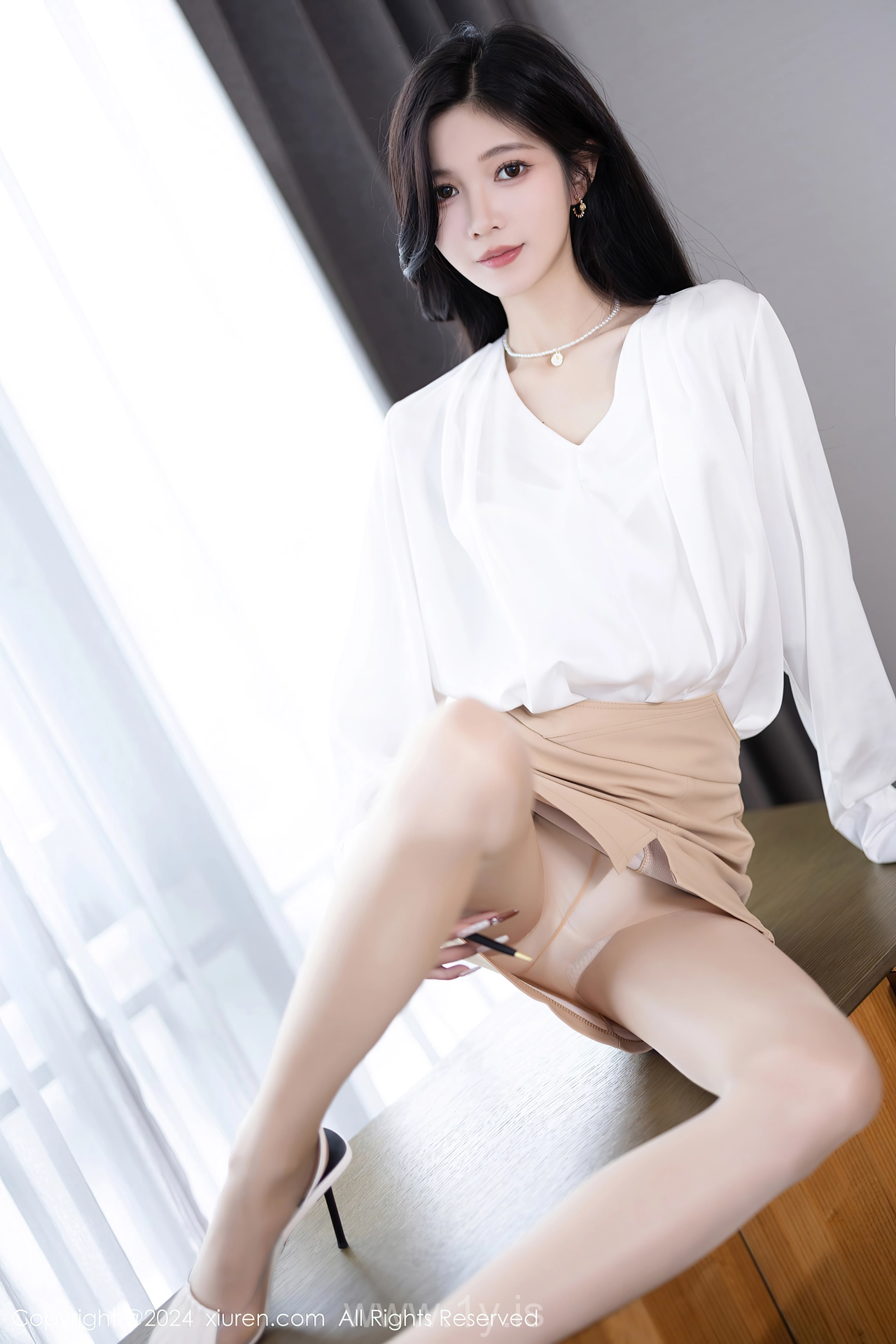XIUREN(秀人网) No.7906 Stylish Chinese Belle 程程程-