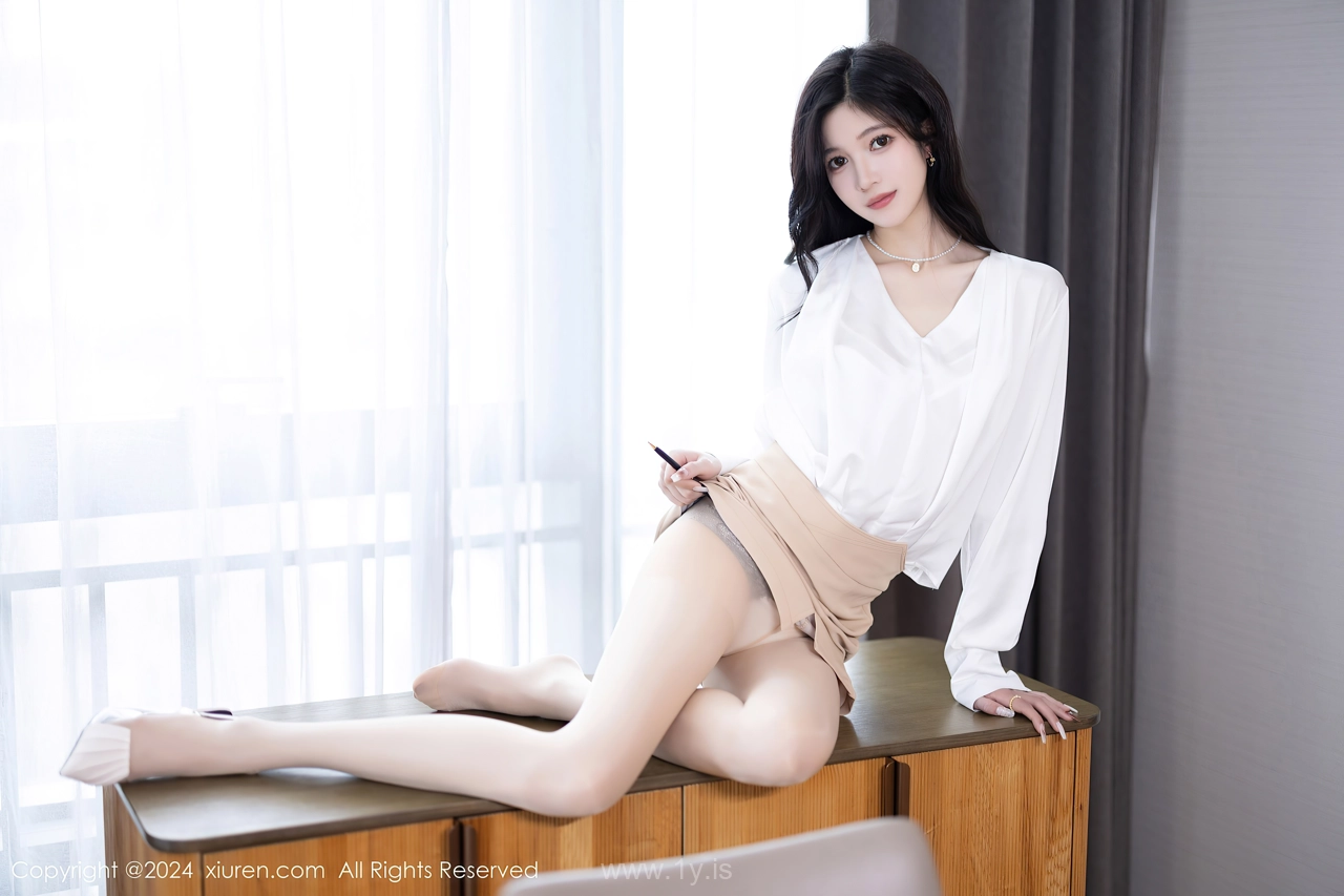 XIUREN(秀人网) No.7906 Stylish Chinese Belle 程程程-