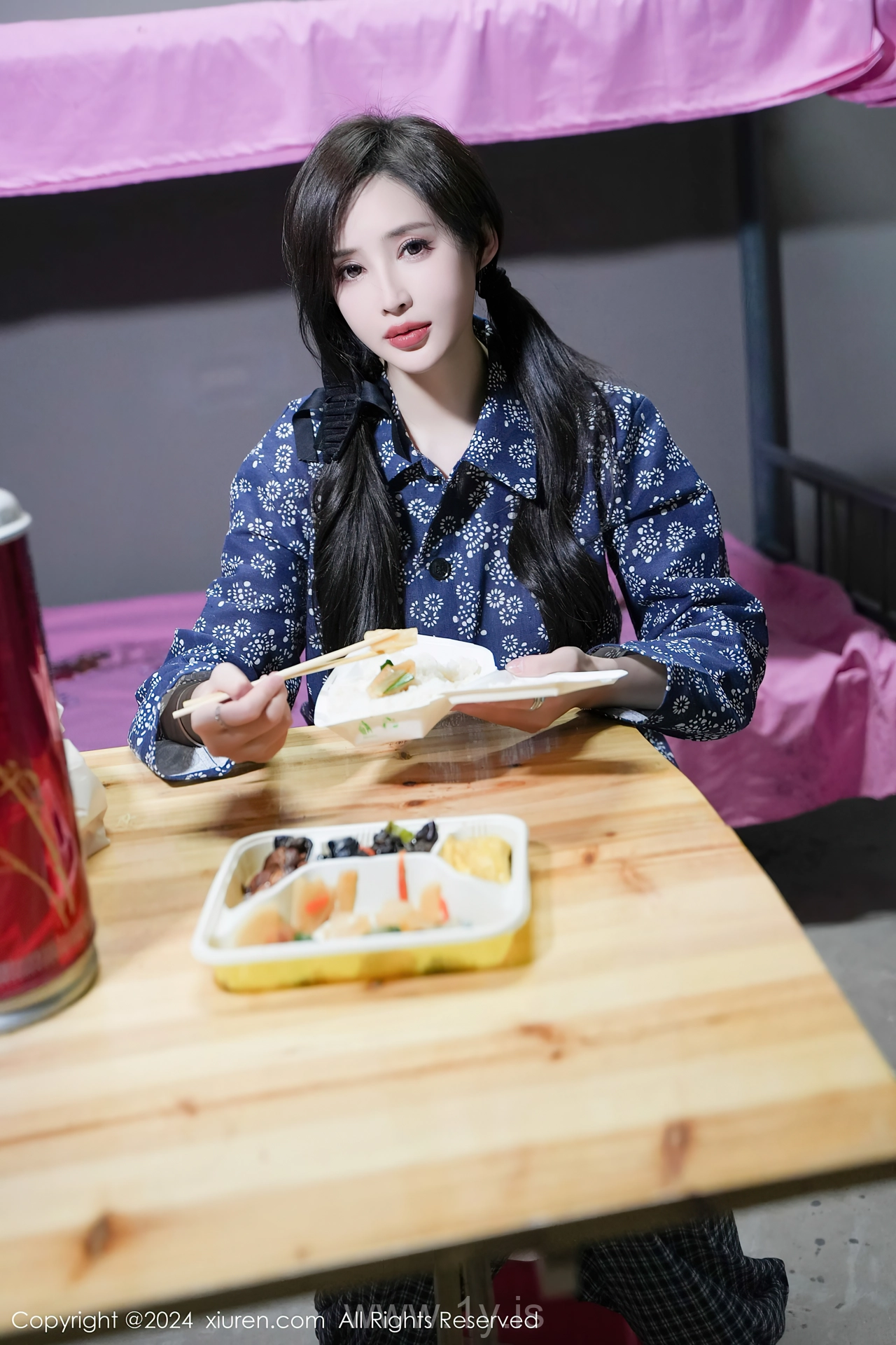 XIUREN(秀人网) No.7915 Adorable & Playful Chinese Diva Carol周妍希
