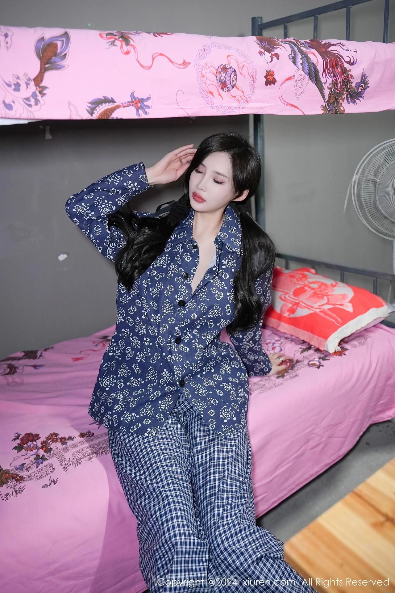 XIUREN(秀人网) No.7915 Adorable & Playful Chinese Diva Carol周妍希