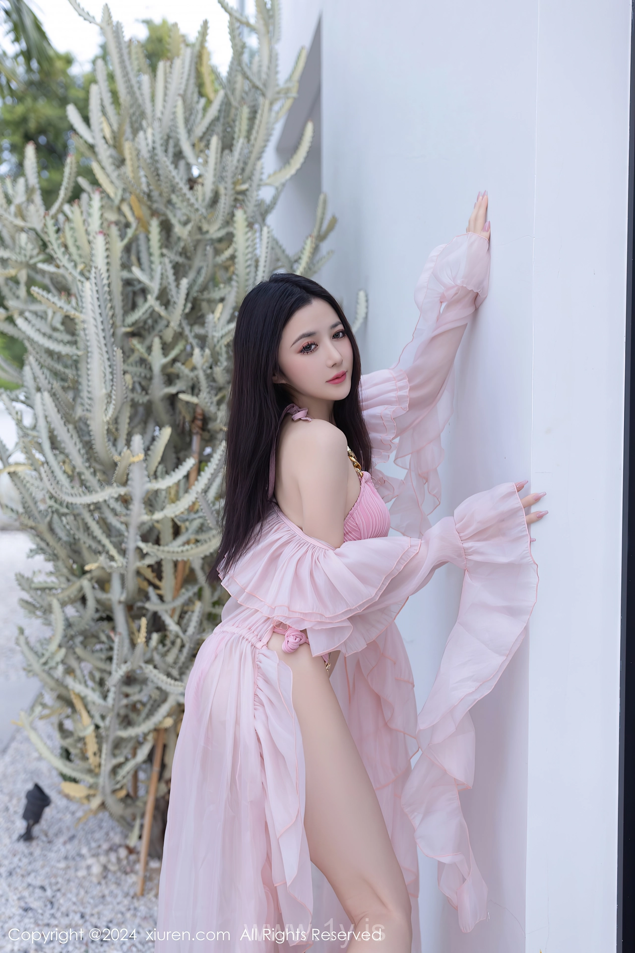XIUREN(秀人网) No.7920 Innocent & Hot Chinese Queen 鱼子酱Fish