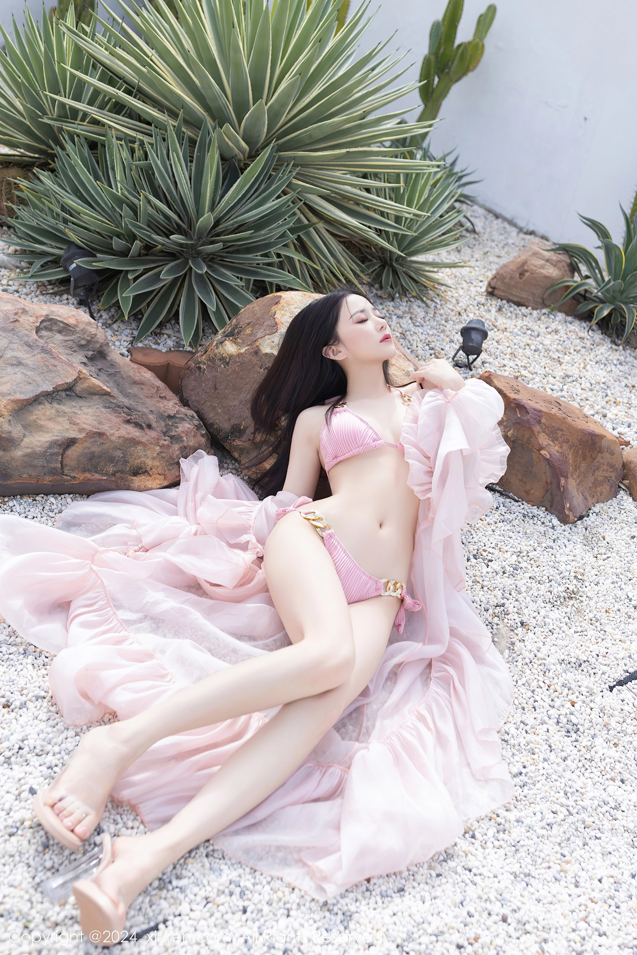 XIUREN(秀人网) No.7920 Innocent & Hot Chinese Queen 鱼子酱Fish