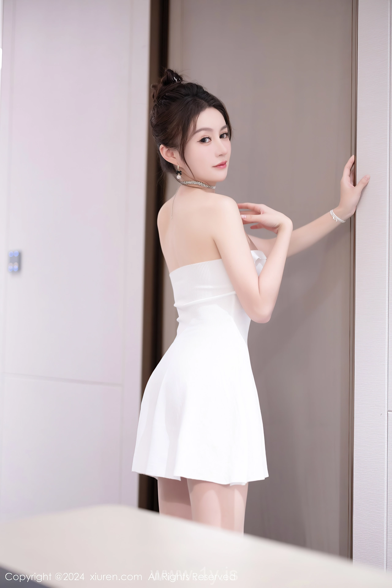 XIUREN(秀人网) No.7927 Stylish Asian Hottie 唐宁宁