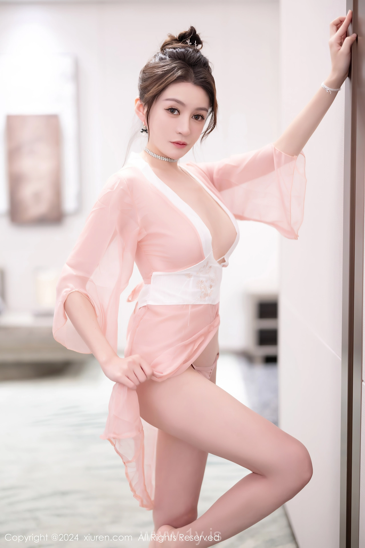XIUREN(秀人网) No.7927 Stylish Asian Hottie 唐宁宁