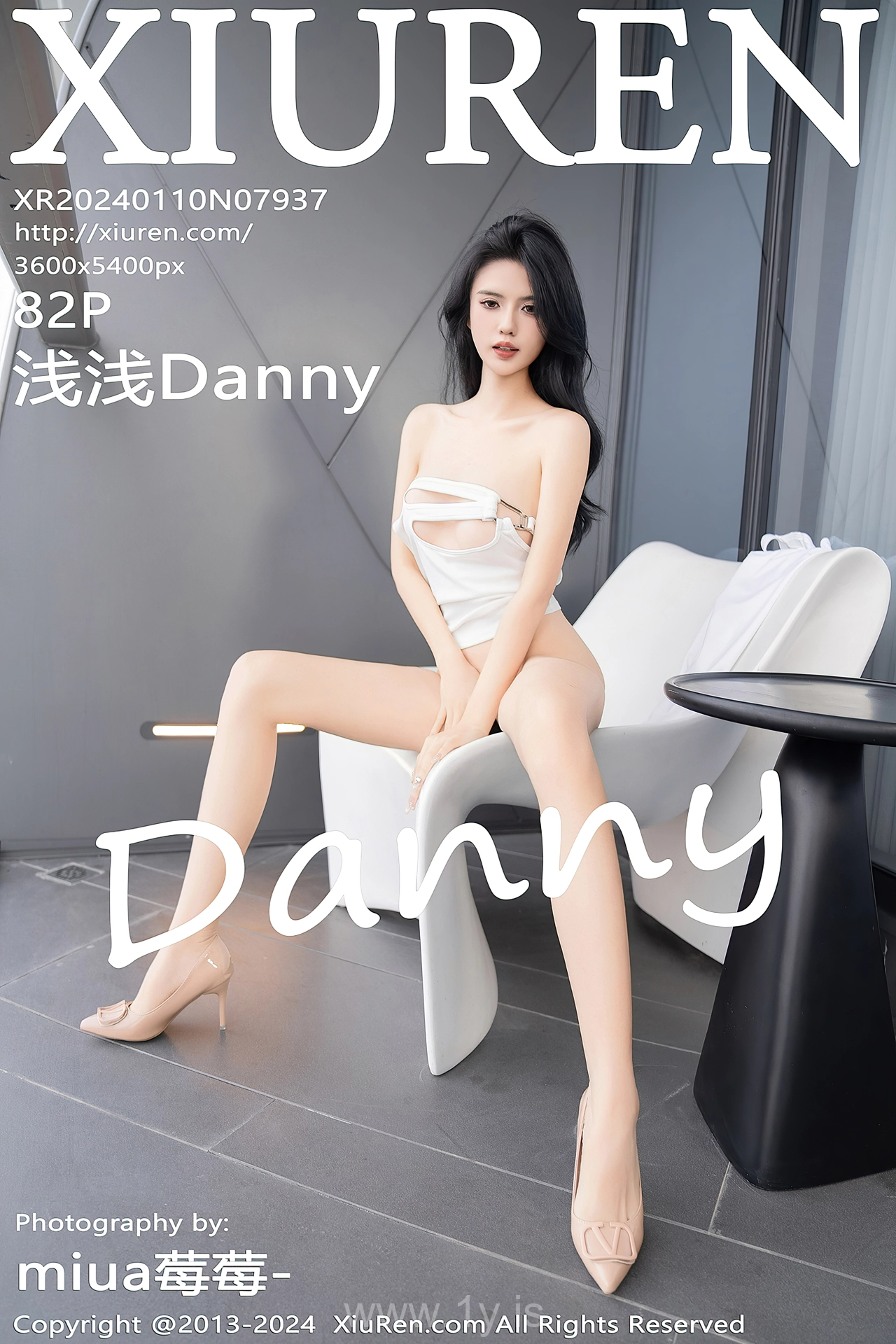 XIUREN(秀人网) No.7937 Slender & Flawless Chinese Seductress 浅浅Danny