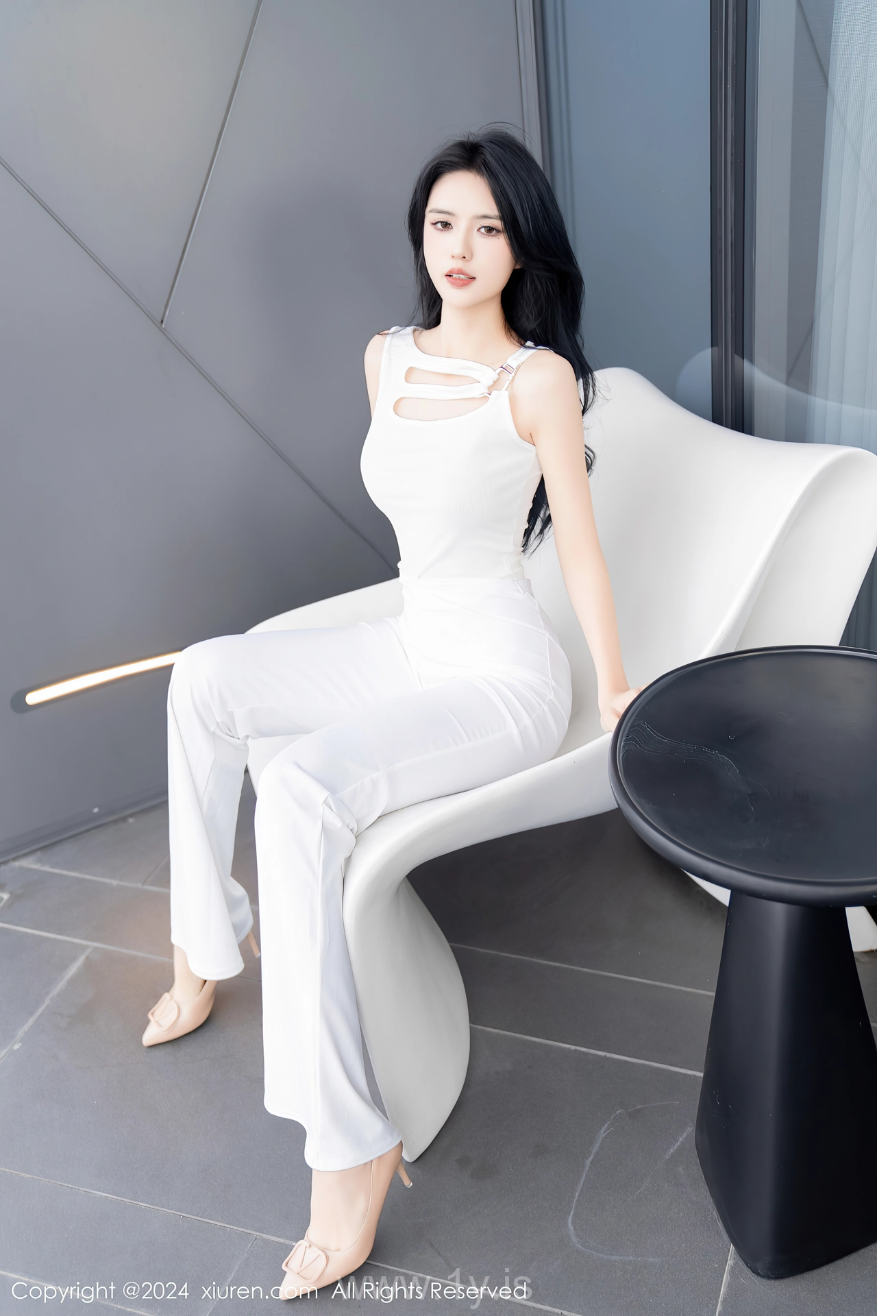 XIUREN(秀人网) No.7937 Slender & Flawless Chinese Seductress 浅浅Danny