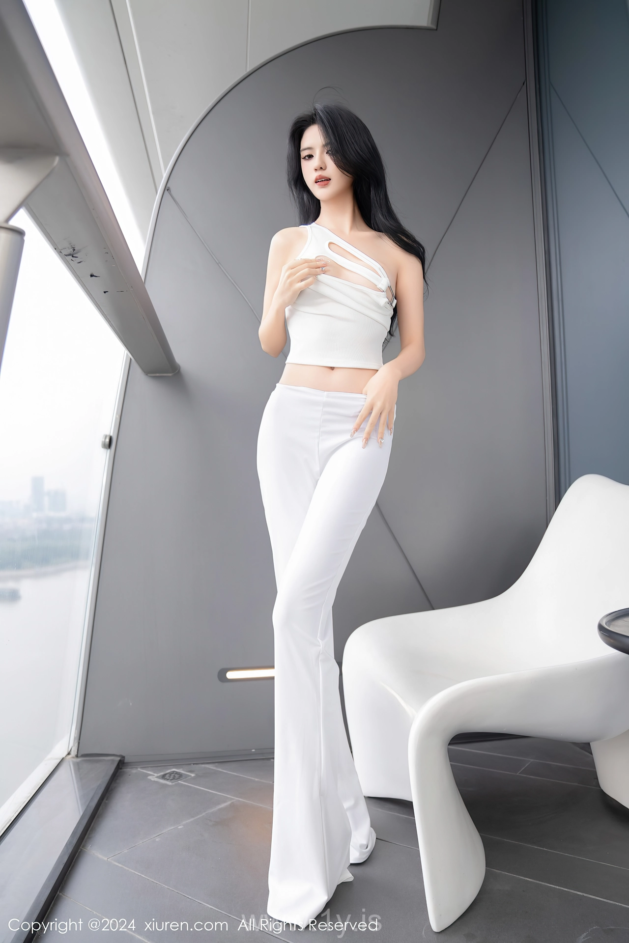XIUREN(秀人网) No.7937 Slender & Flawless Chinese Seductress 浅浅Danny