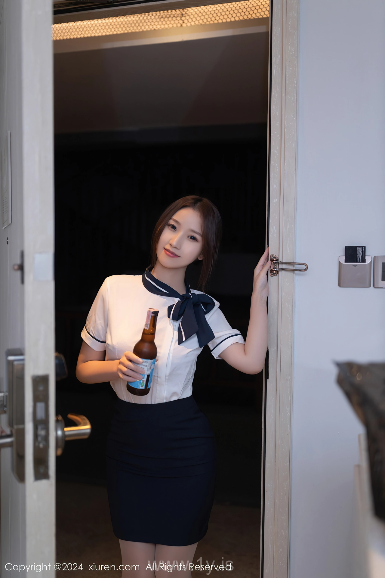 XIUREN(秀人网) No.7938 Fashionable & Enigmatic Chinese Jewel 杏子Yada