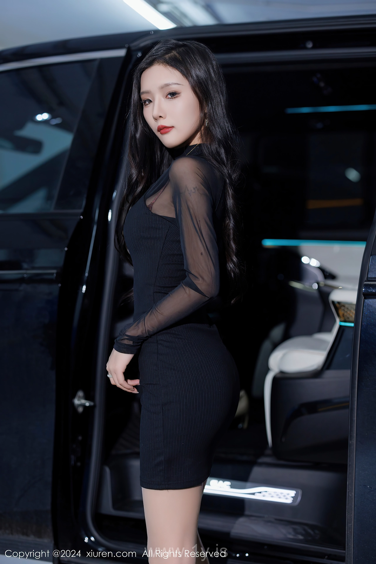 XIUREN(秀人网) No.7942 Enchanting & Perfect Asian Nymph 七七kiko