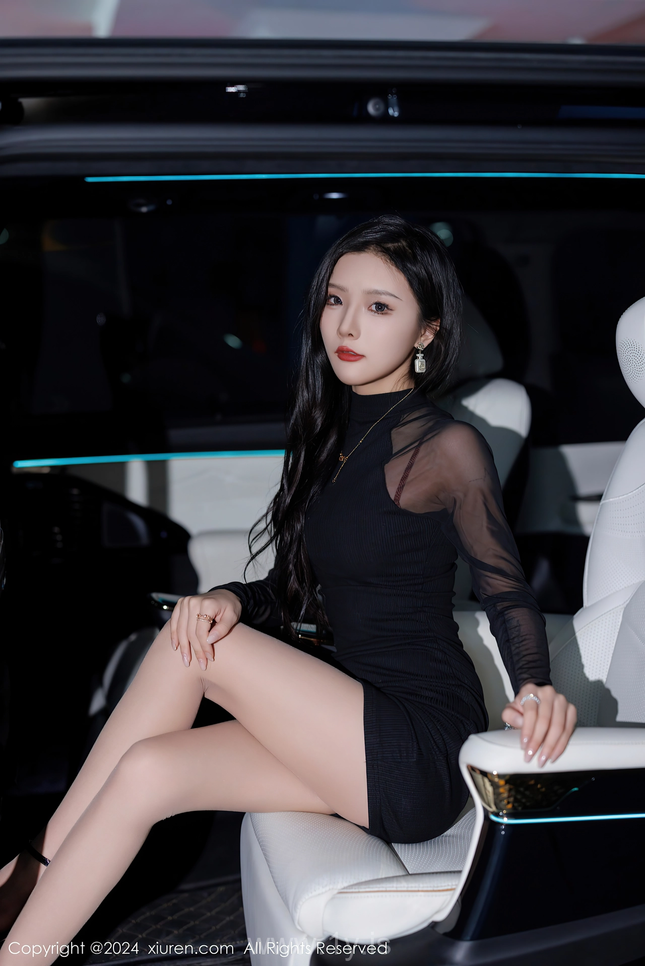 XIUREN(秀人网) No.7942 Enchanting & Perfect Asian Nymph 七七kiko