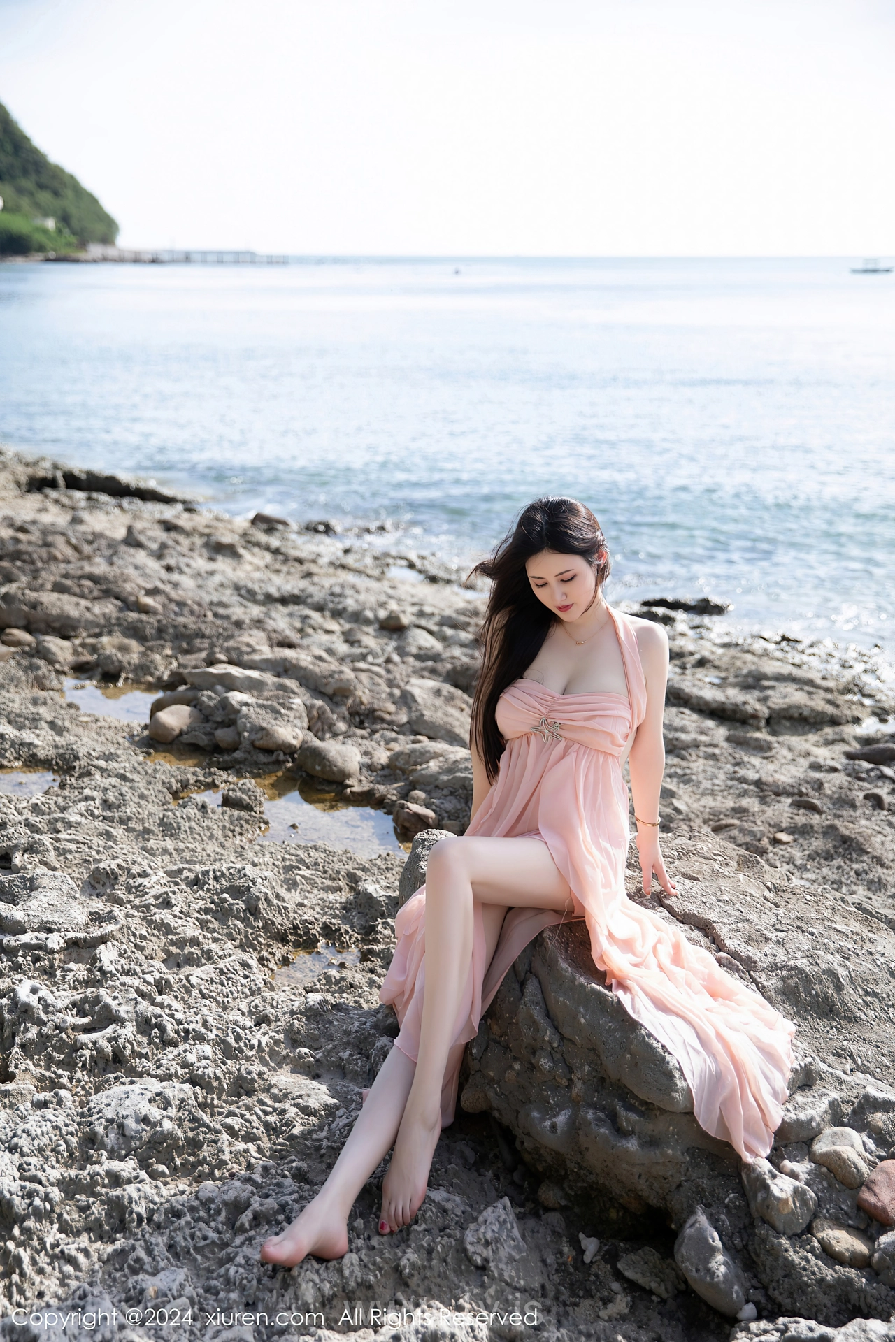 XIUREN(秀人网) No.7948 Playful & Sensuous Asian Muse 诗诗kiki