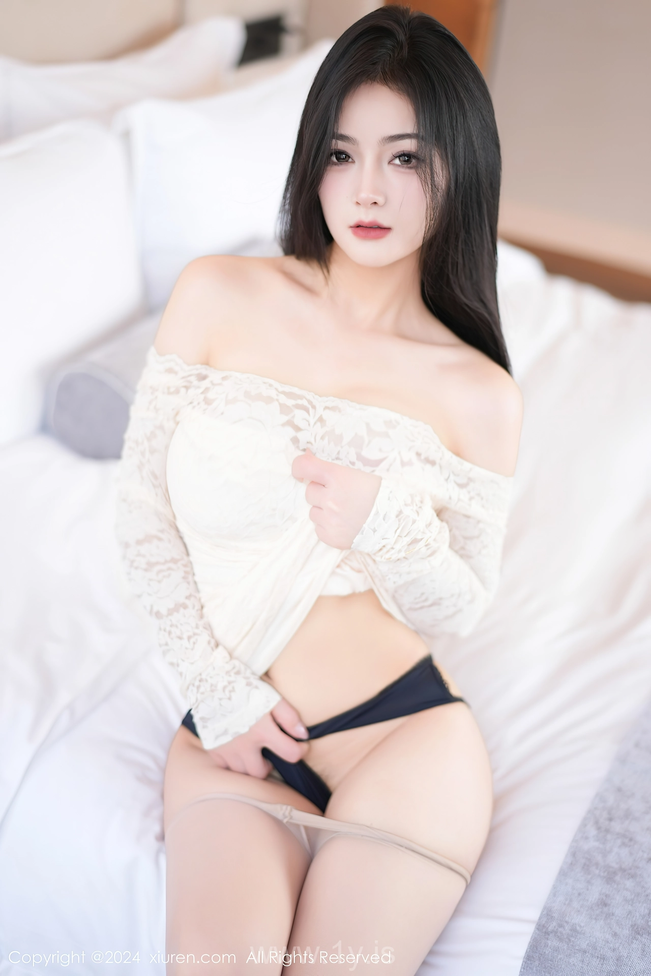 XIUREN(秀人网) No.7954 Charming & Stunning Asian Enigma 谭小灵