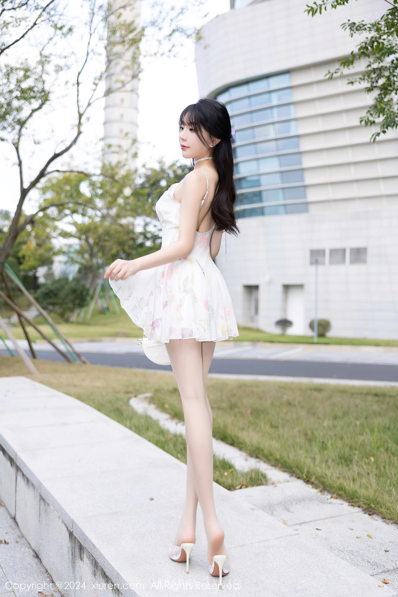 XIUREN(秀人网) No.7959 Pretty & Flawless Asian Jewel 徐莉芝Booty