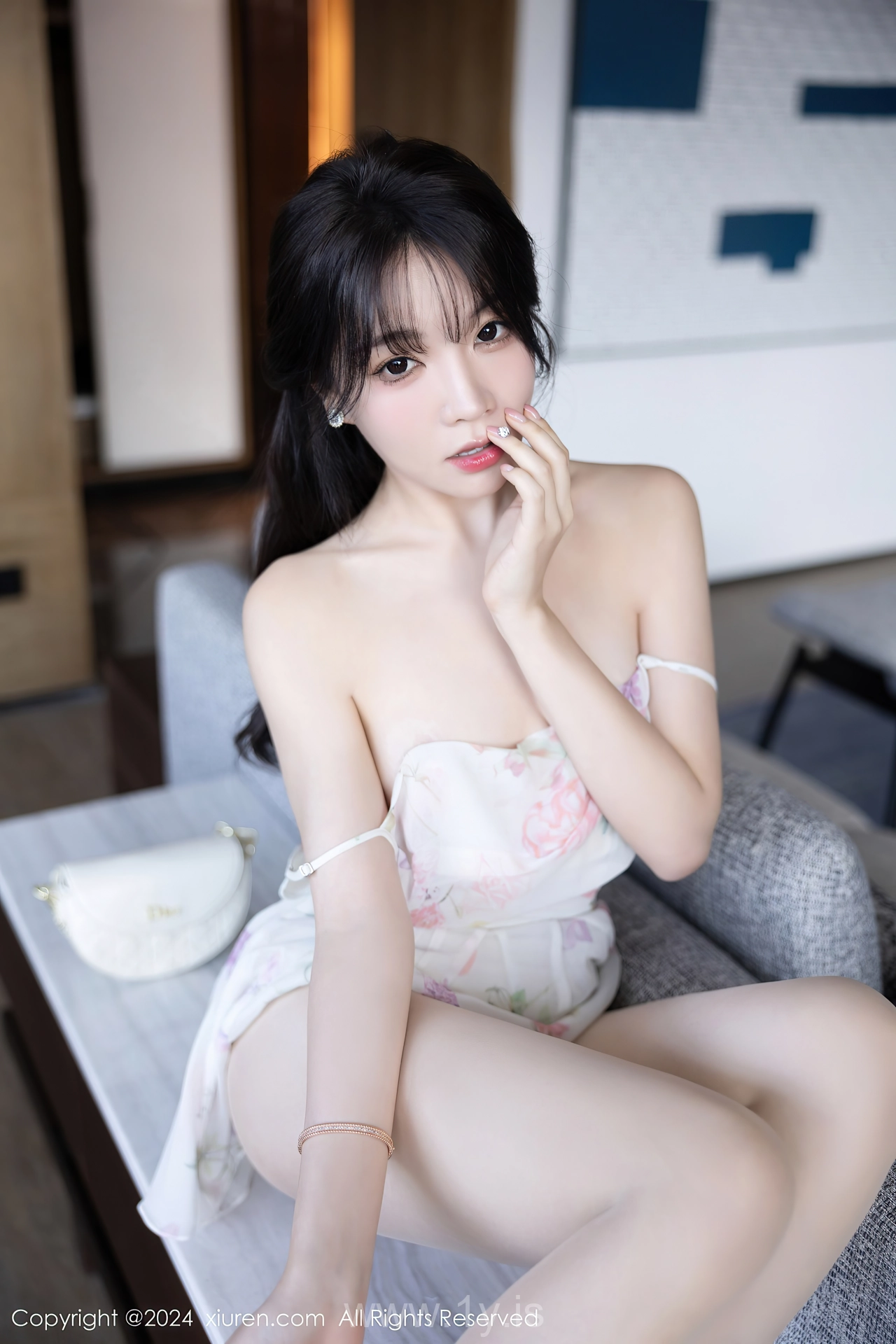 XIUREN(秀人网) No.7959 Pretty & Flawless Asian Jewel 徐莉芝Booty