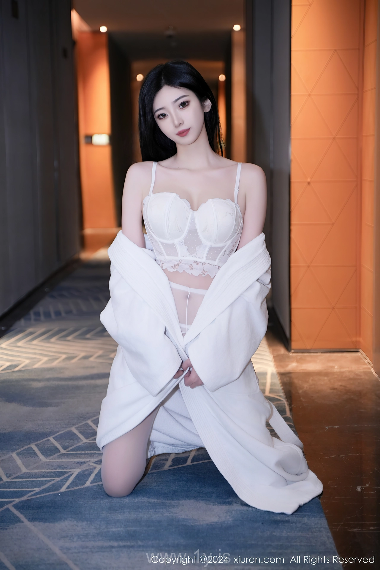 XIUREN(秀人网) No.7960 Exquisite & Extraordinary Asian Queen 安琪Yee