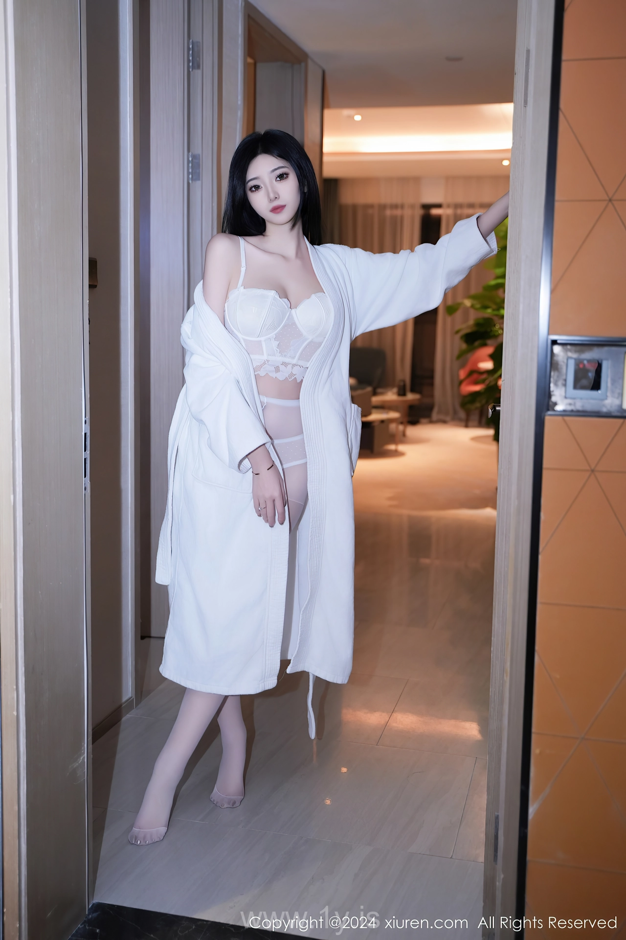 XIUREN(秀人网) No.7960 Exquisite & Extraordinary Asian Queen 安琪Yee