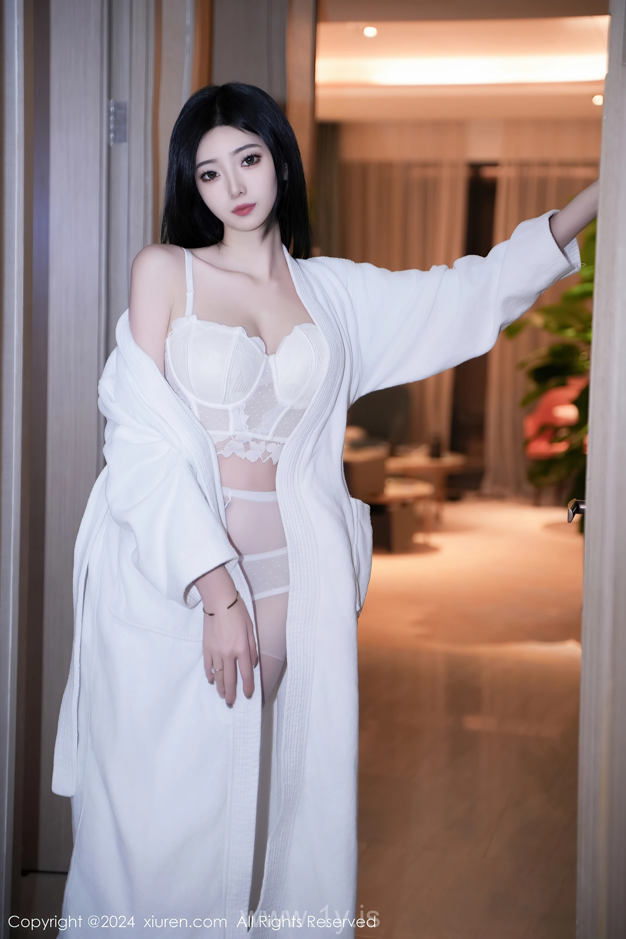 XIUREN(秀人网) No.7960 Exquisite & Extraordinary Asian Queen 安琪Yee