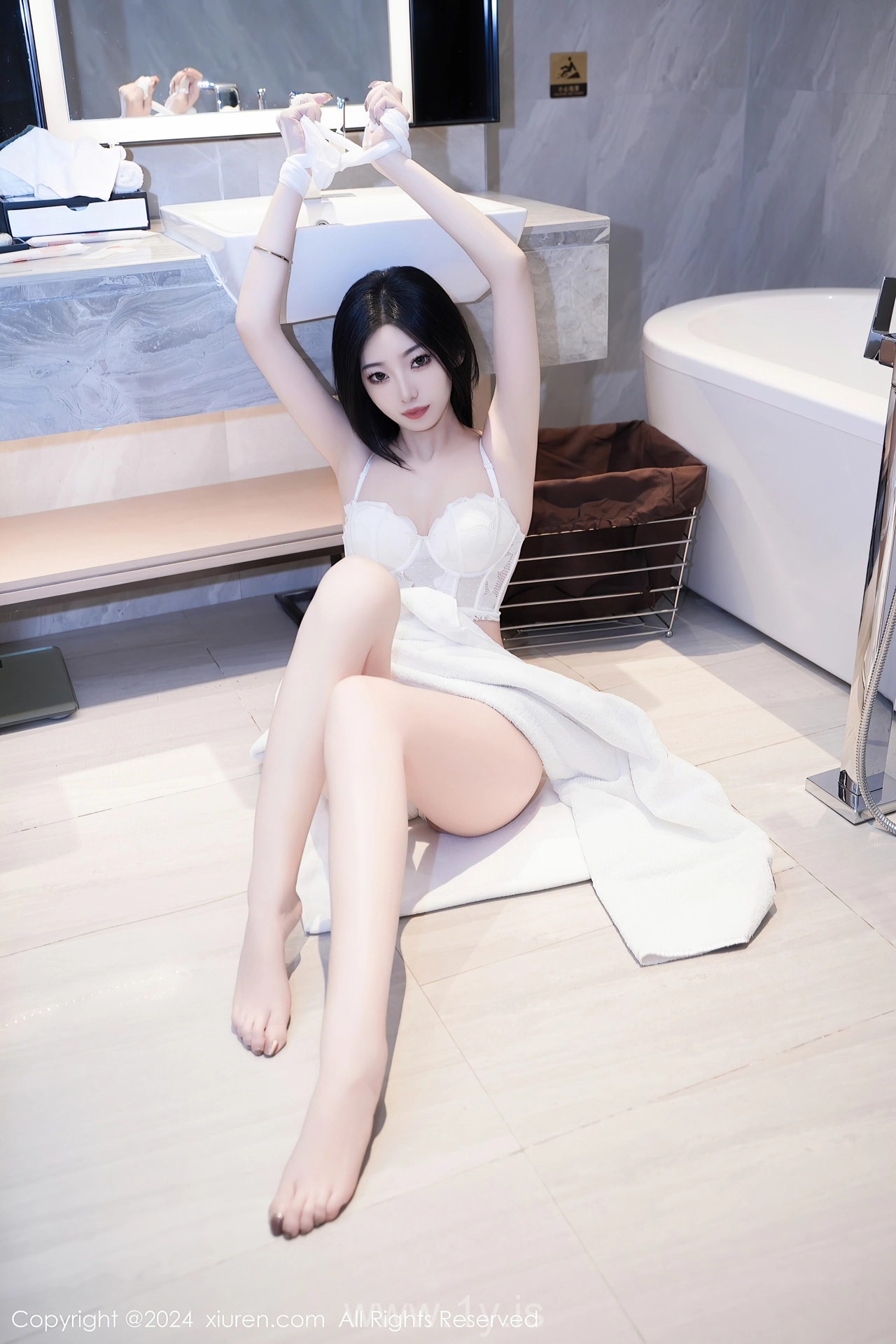 XIUREN(秀人网) No.7960 Exquisite & Extraordinary Asian Queen 安琪Yee