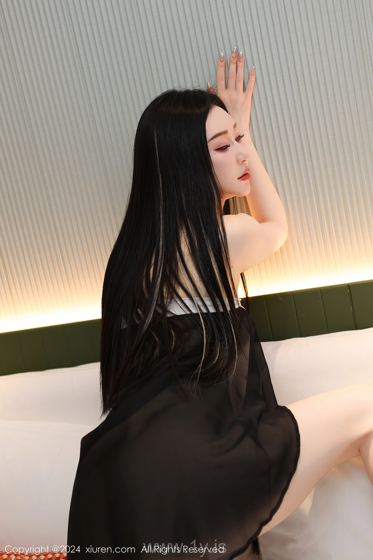 XIUREN(秀人网) No.7967 Slim Asian Siren 田兮白