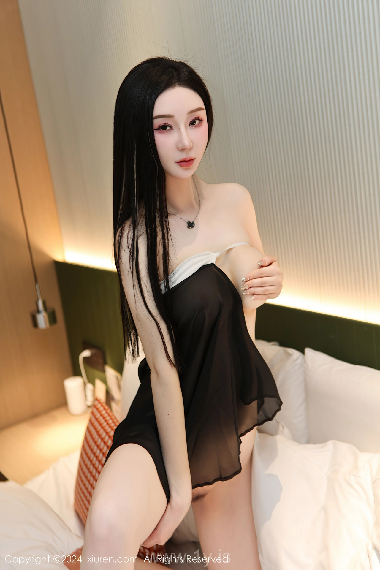 XIUREN(秀人网) No.7967 Slim Asian Siren 田兮白