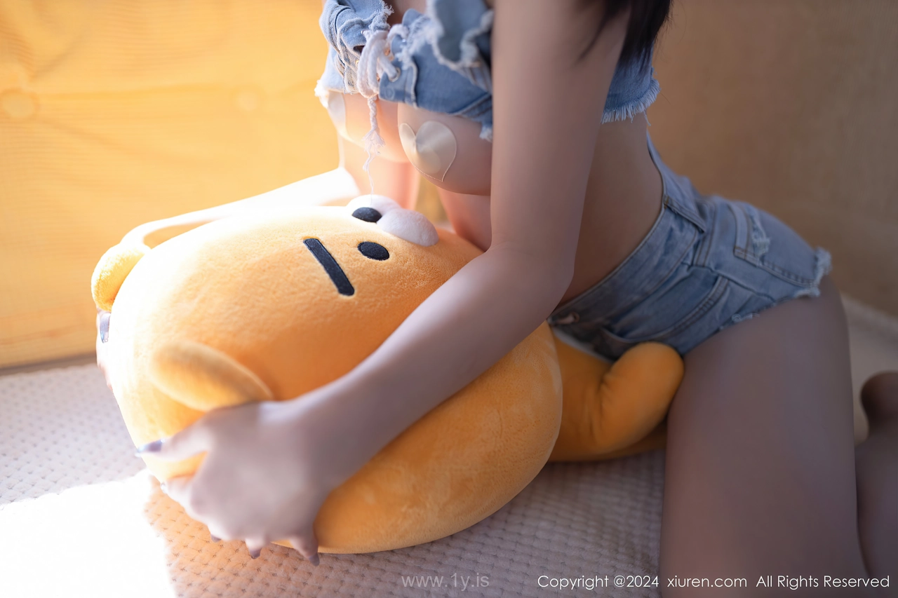 XIUREN(秀人网) No.7973 Good-looking Asian Girl 熊小诺