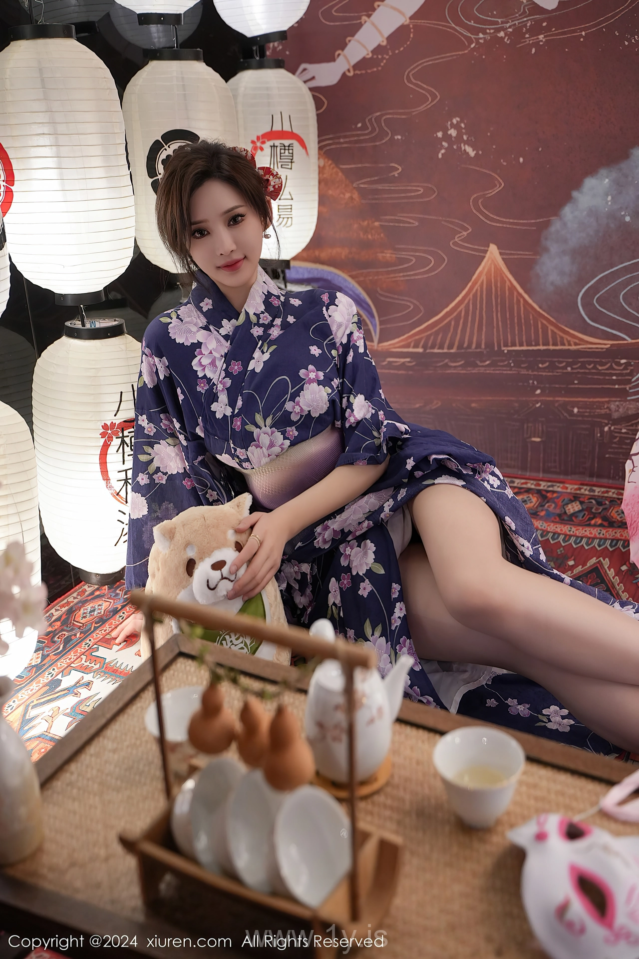 XIUREN(秀人网) No.7975 Sparkling Asian Femme fatale Carol周妍希