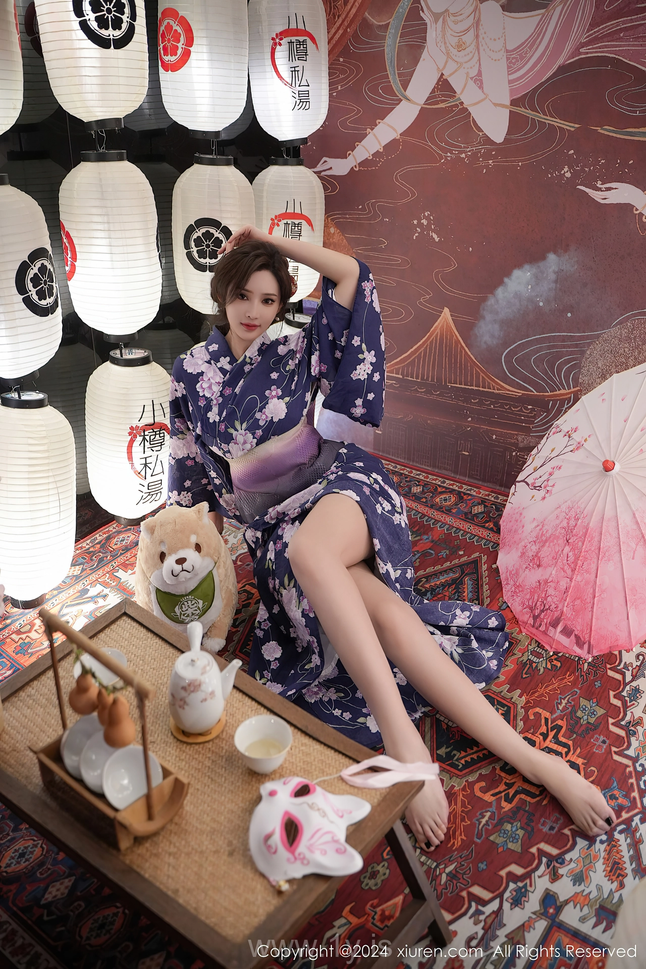XIUREN(秀人网) No.7975 Sparkling Asian Femme fatale Carol周妍希