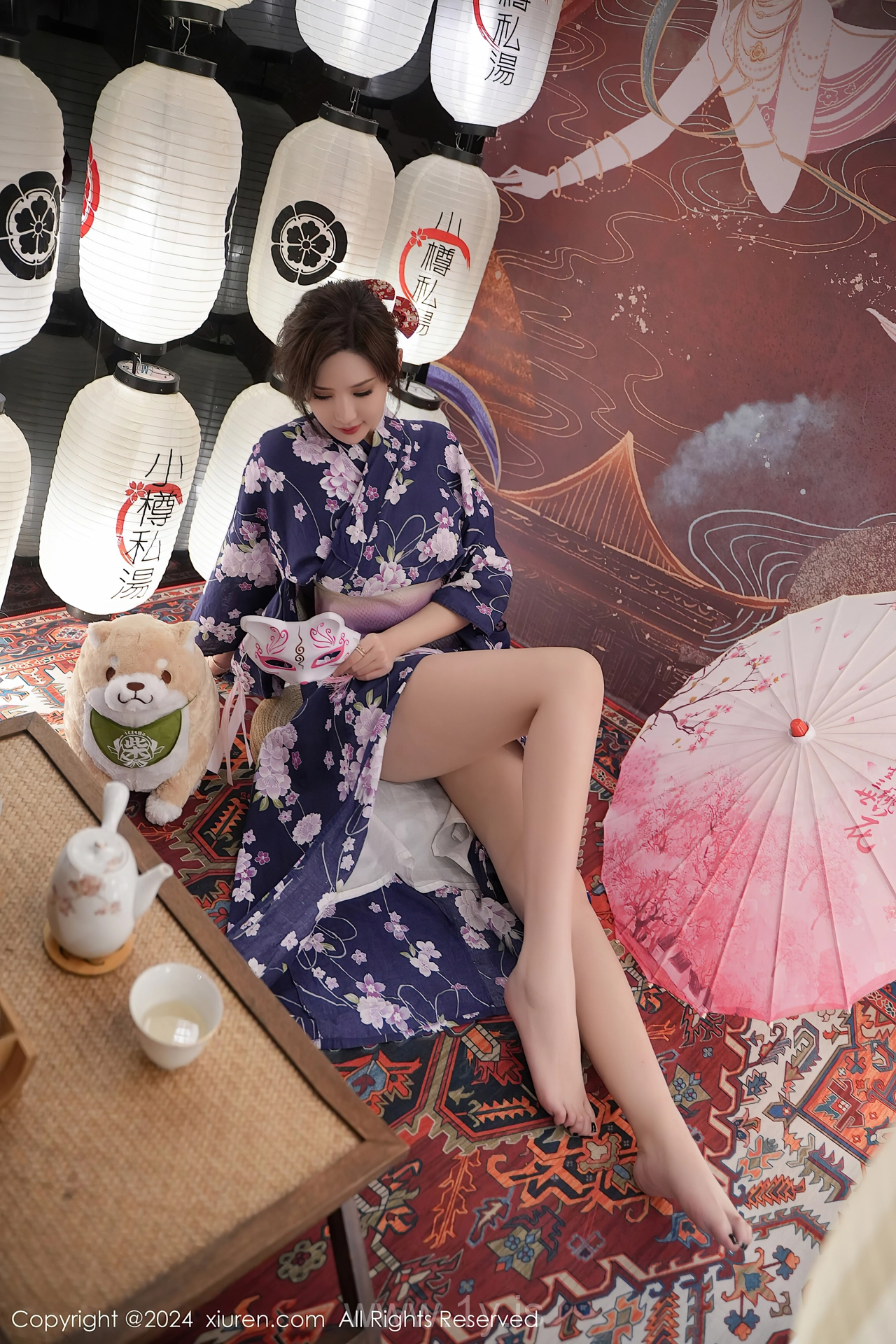 XIUREN(秀人网) No.7975 Sparkling Asian Femme fatale Carol周妍希