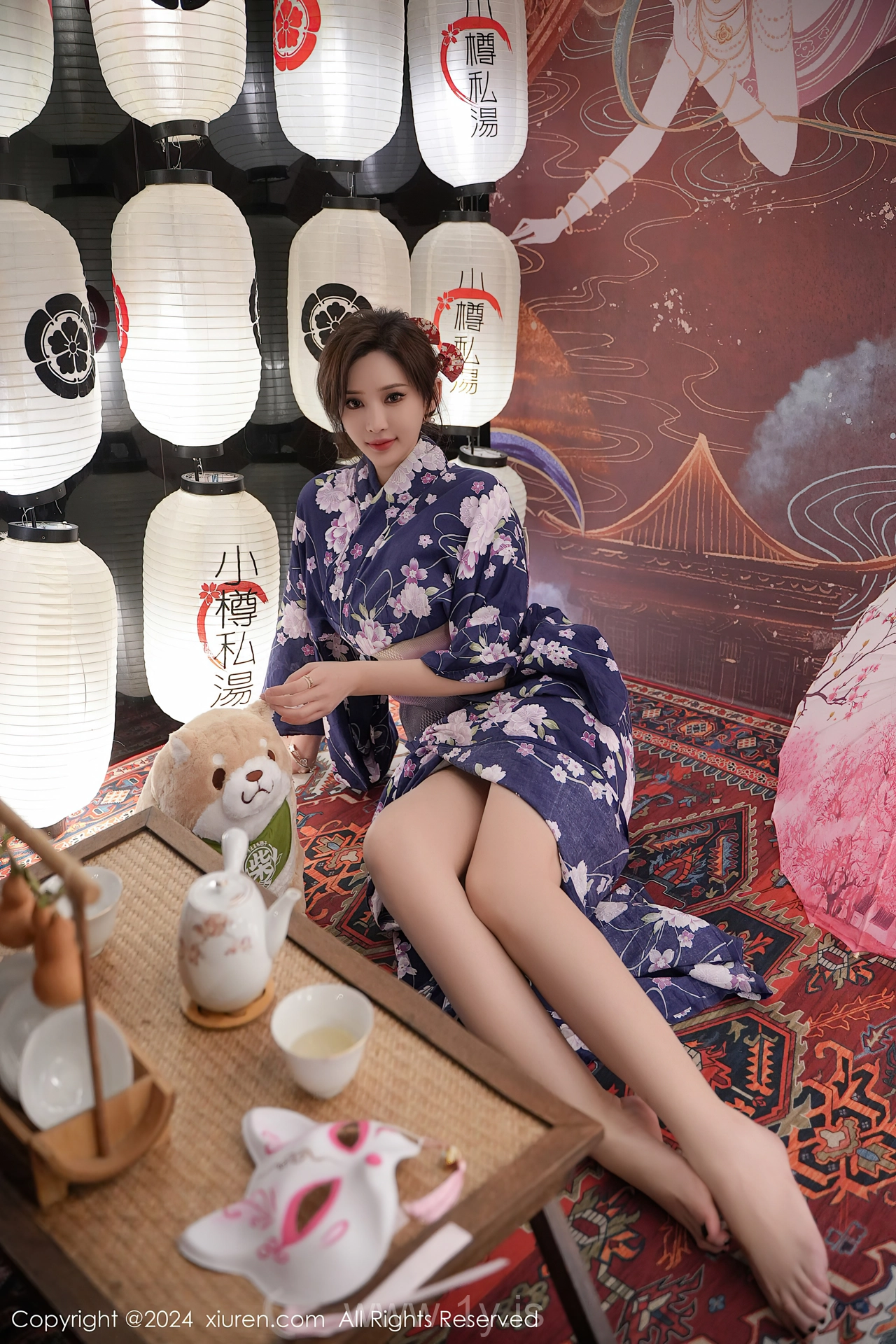XIUREN(秀人网) No.7975 Sparkling Asian Femme fatale Carol周妍希