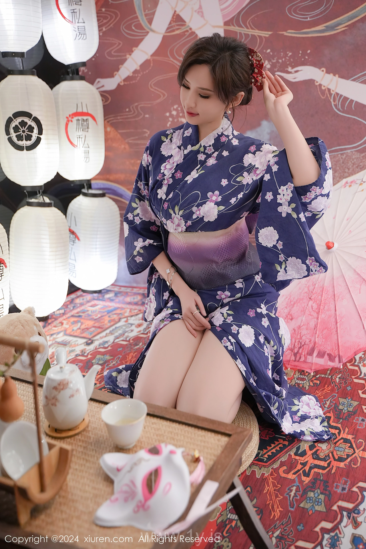 XIUREN(秀人网) No.7975 Sparkling Asian Femme fatale Carol周妍希