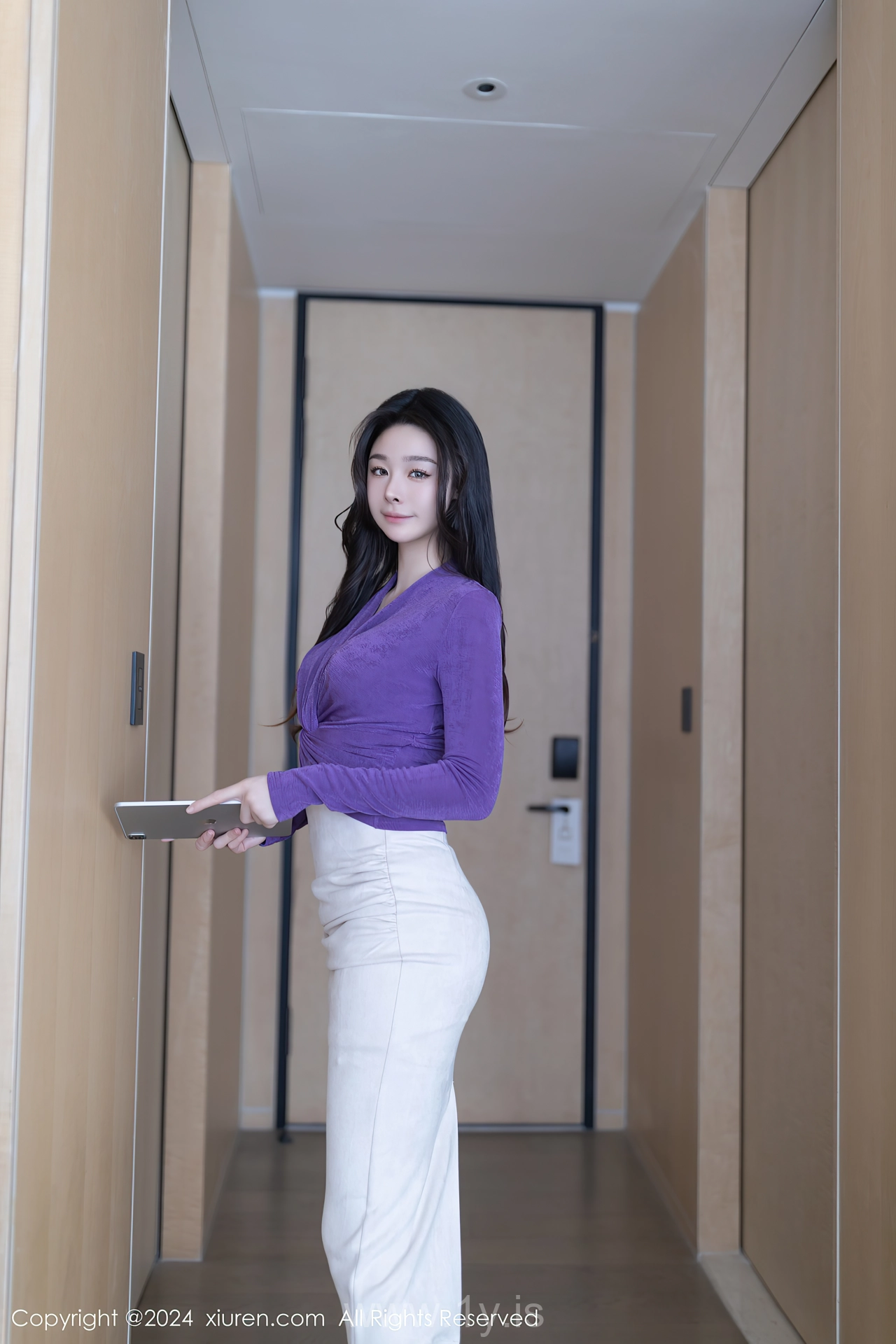 XIUREN(秀人网) No.7982 Enigmatic Asian Siren 小逗逗