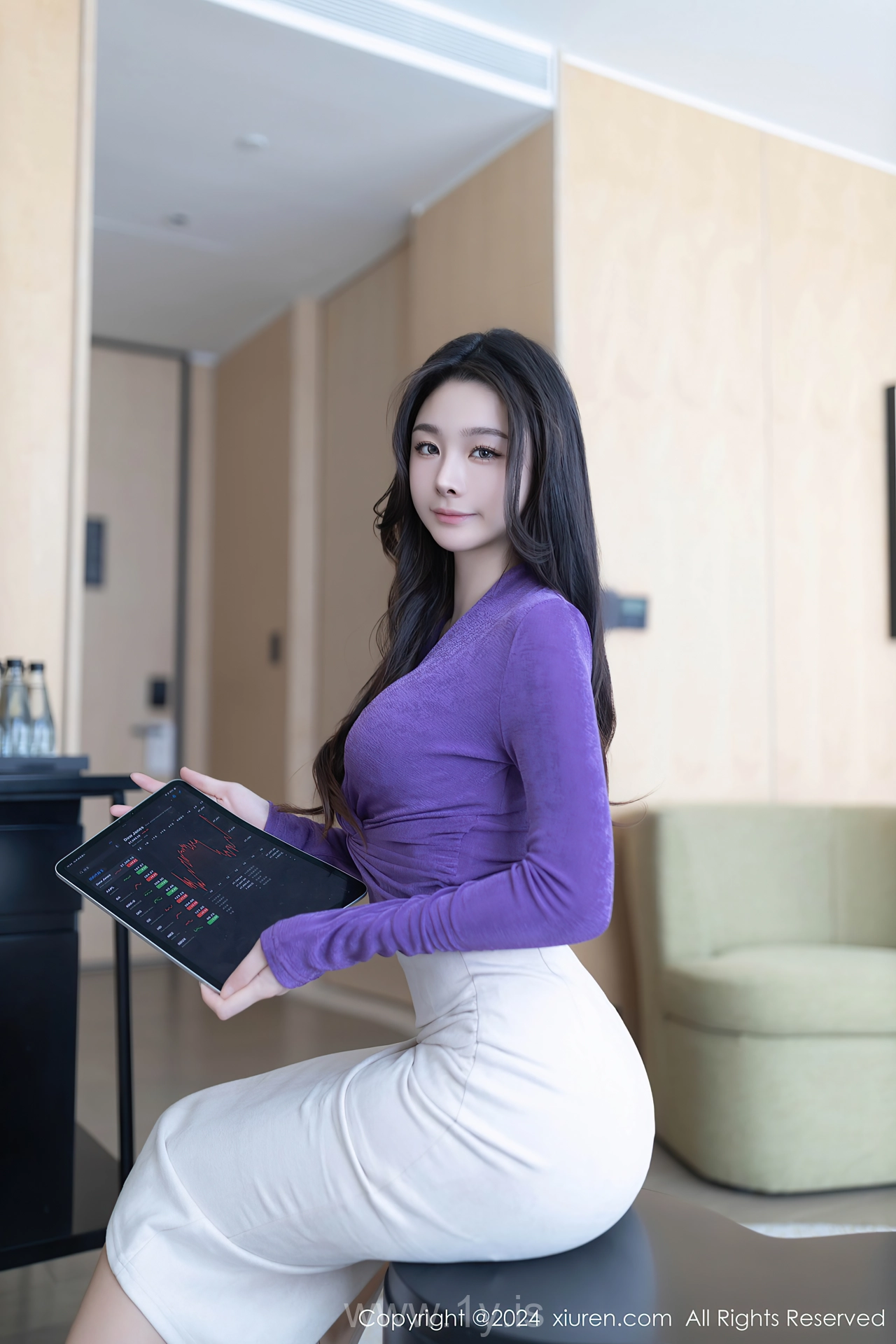 XIUREN(秀人网) No.7982 Enigmatic Asian Siren 小逗逗