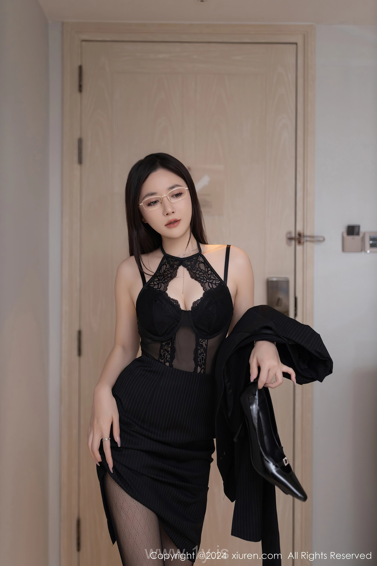 XIUREN(秀人网) No.7992 Charismatic Chinese Charmer 鱼子酱Fish