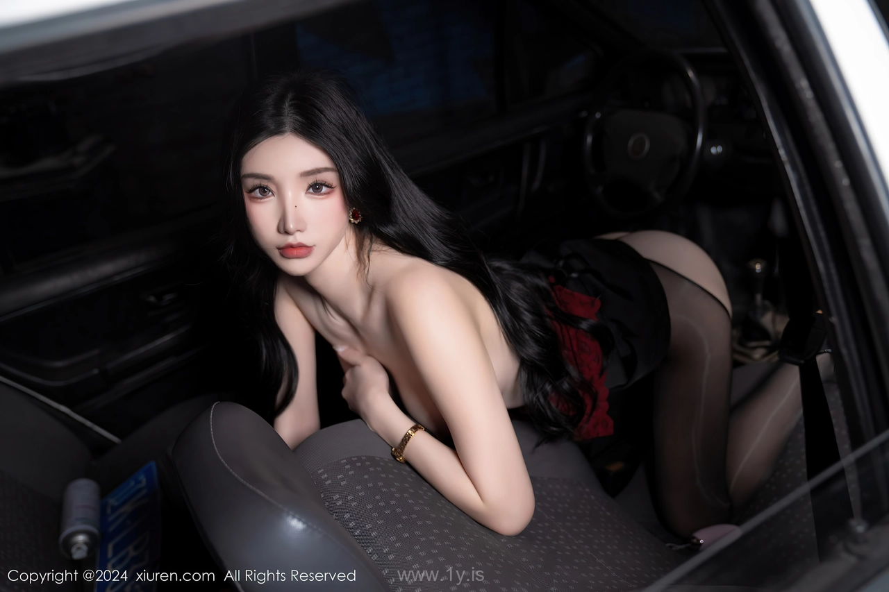 XIUREN(秀人网) No.7993 Good-looking & Delightful Chinese Women 周于希Sally