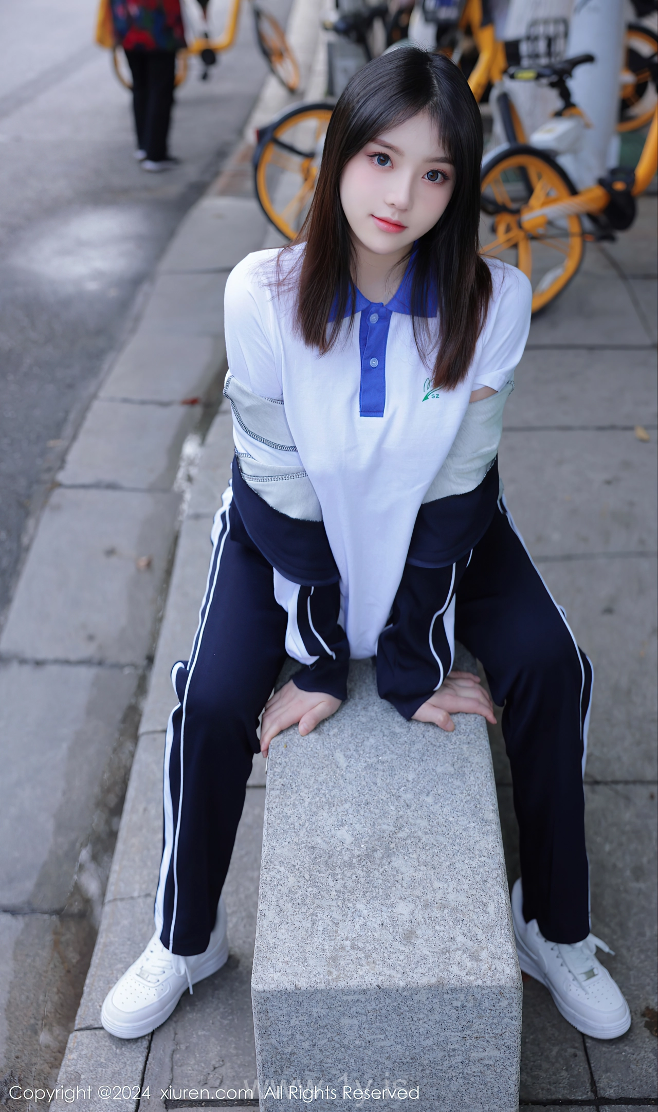 XIUREN(秀人网) No.7994 Perfect & Ravishing Asian Rara Avis 豆瓣酱