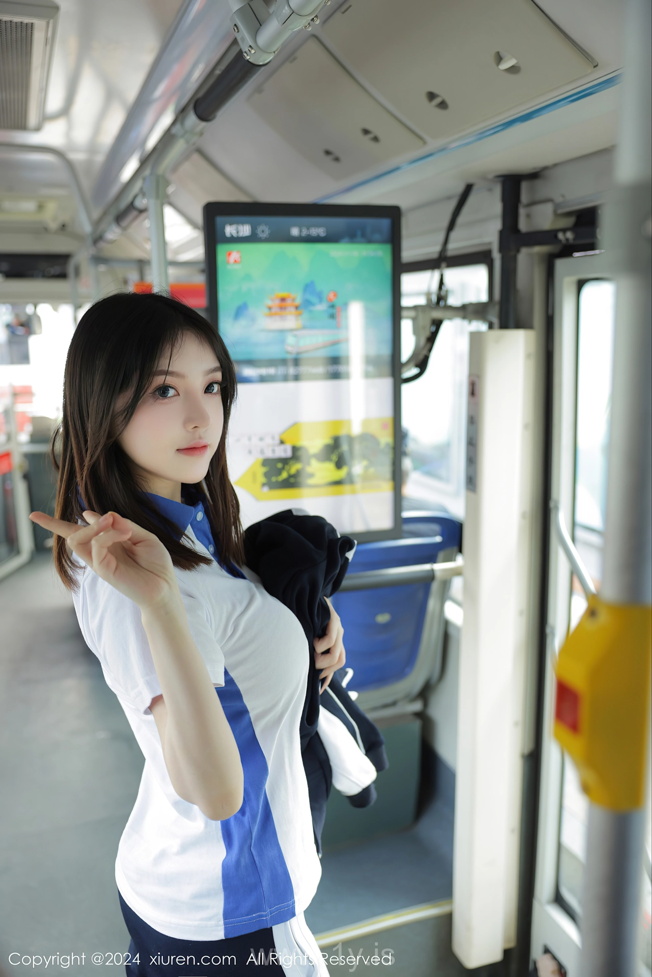 XIUREN(秀人网) No.7994 Perfect & Ravishing Asian Rara Avis 豆瓣酱