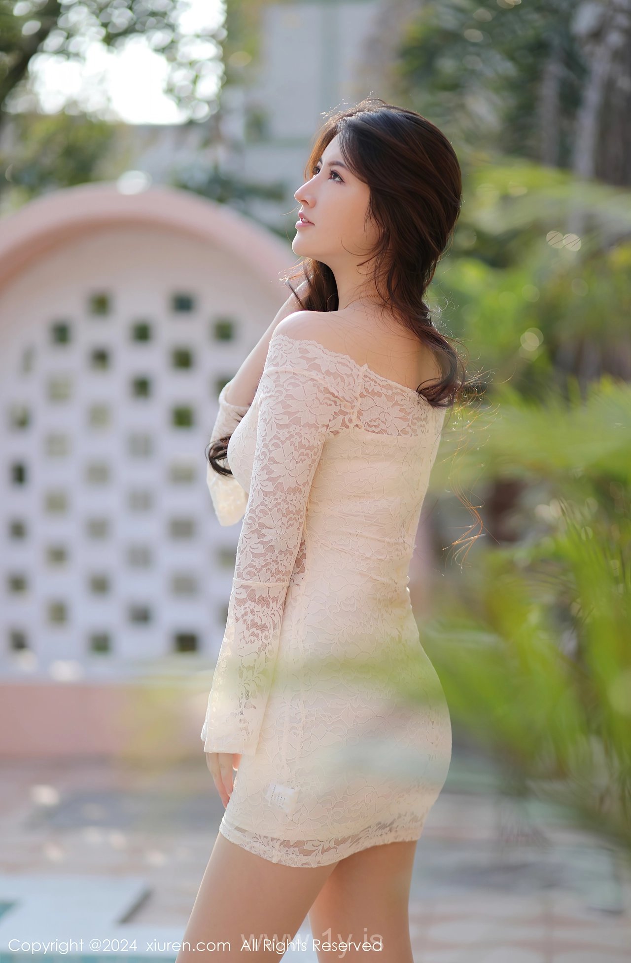 XIUREN(秀人网) No.8000 Enigmatic & Lively Asian Beauty Queen 诗诗kiki