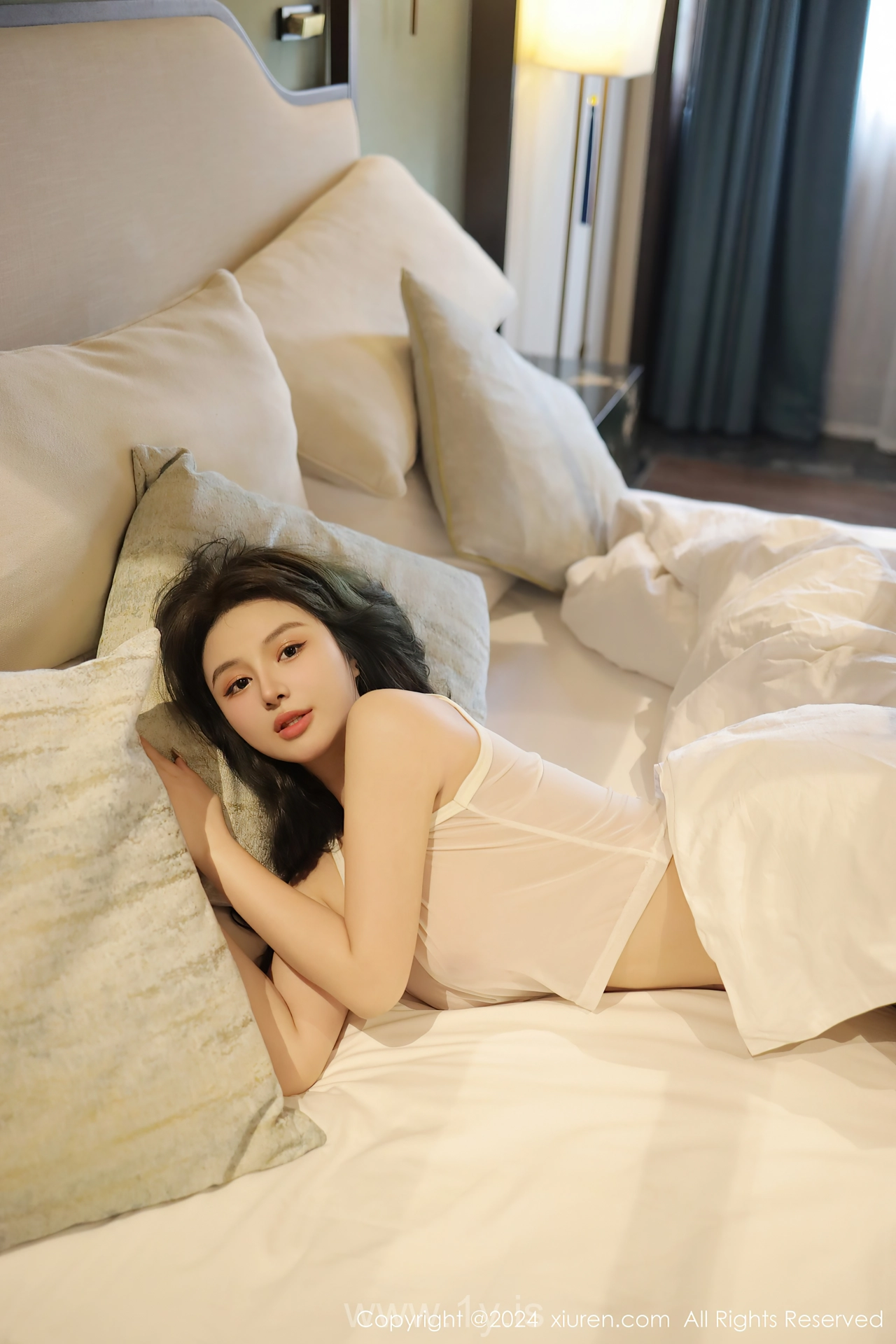 XIUREN(秀人网) No.8002 Slim Asian Sweetie 沈思怡