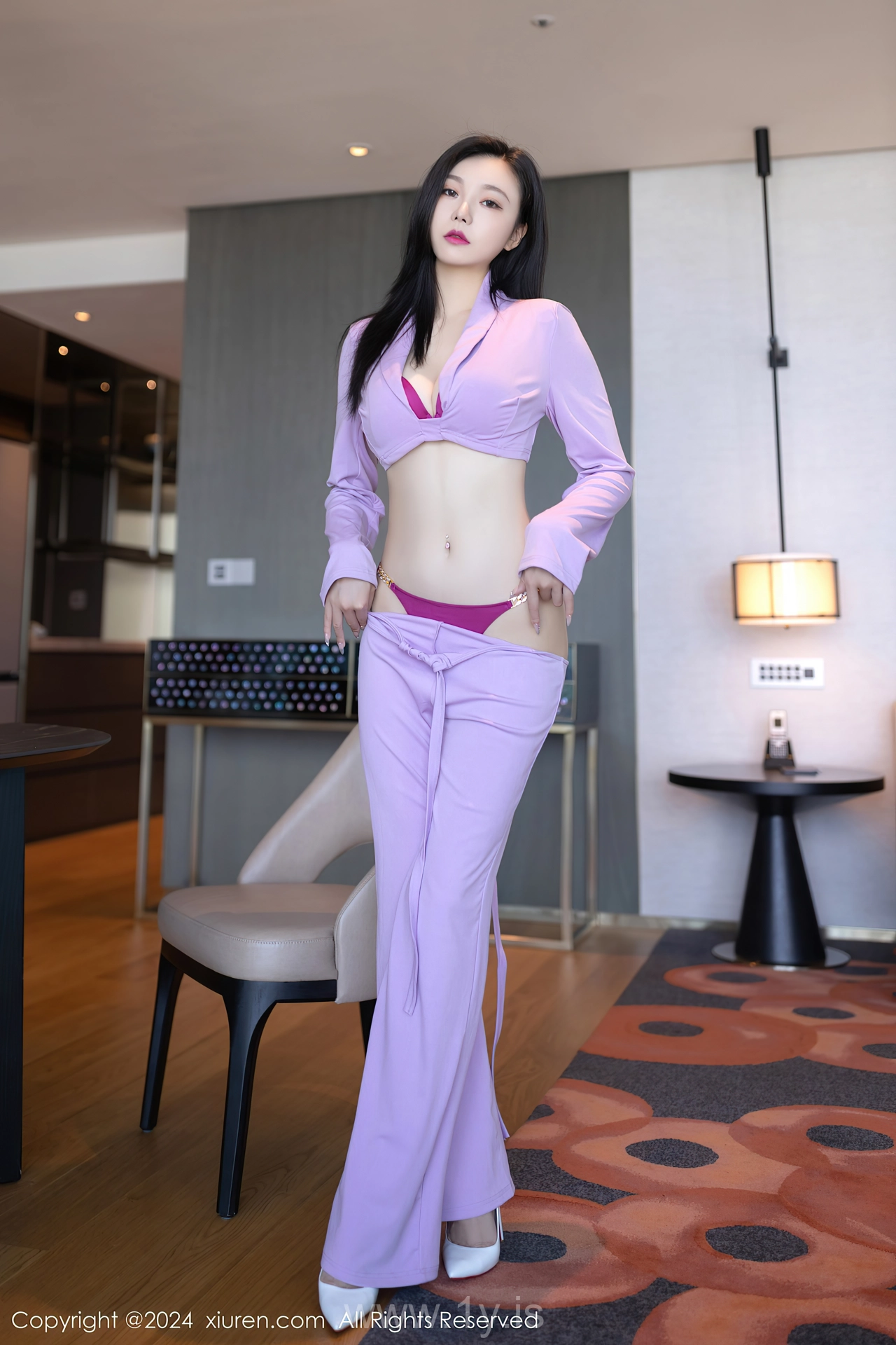 XIUREN(秀人网) No.8006 Good-looking Asian Cougar 安然anran