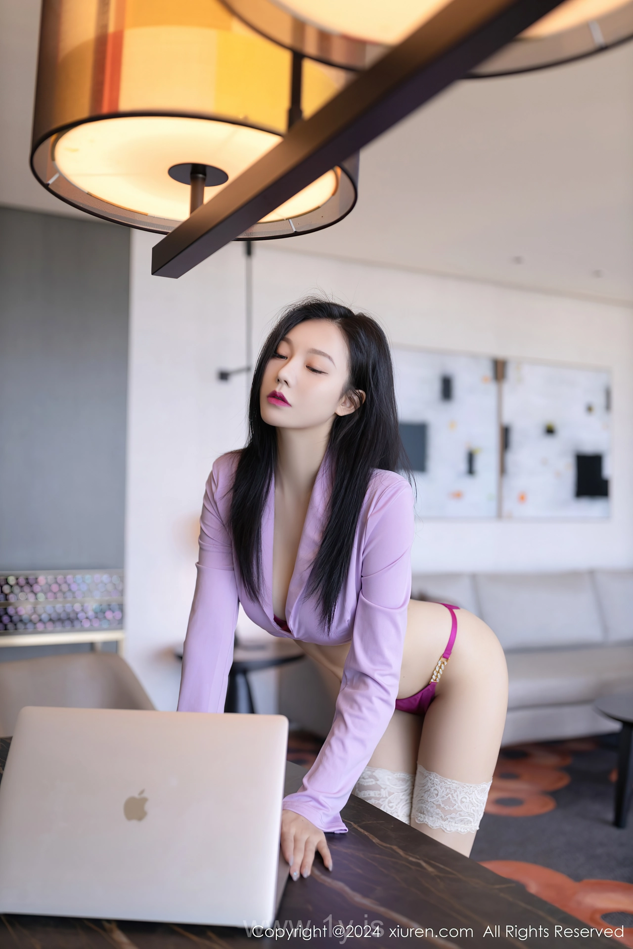 XIUREN(秀人网) No.8006 Good-looking Asian Cougar 安然anran