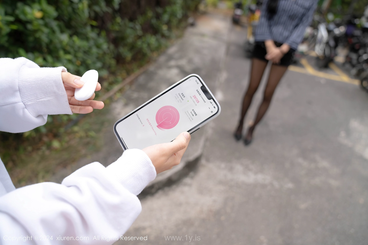 XIUREN(秀人网) No.8011 Nice-looking Chinese Femme fatale 浅浅Danny