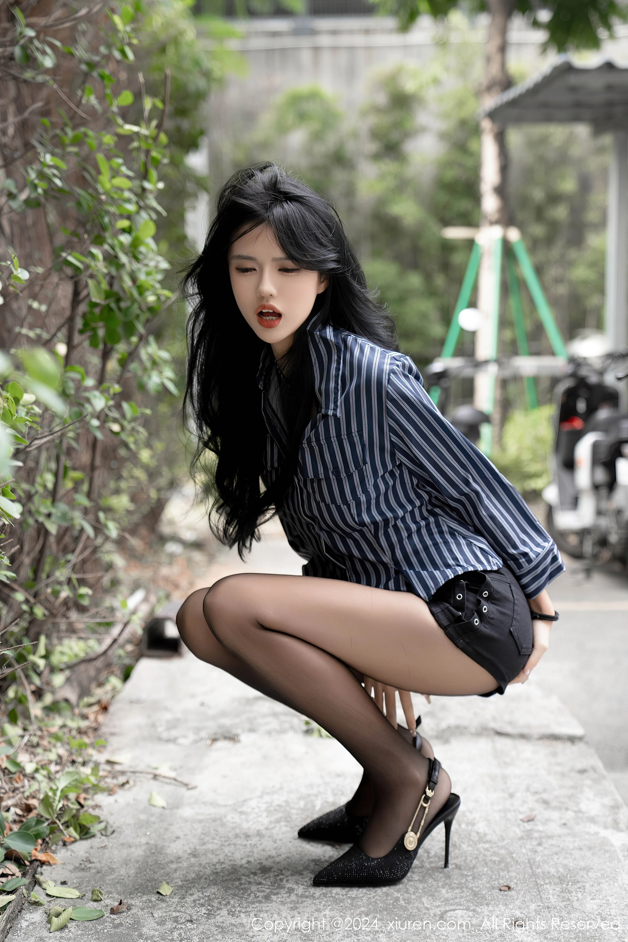 XIUREN(秀人网) No.8011 Nice-looking Chinese Femme fatale 浅浅Danny